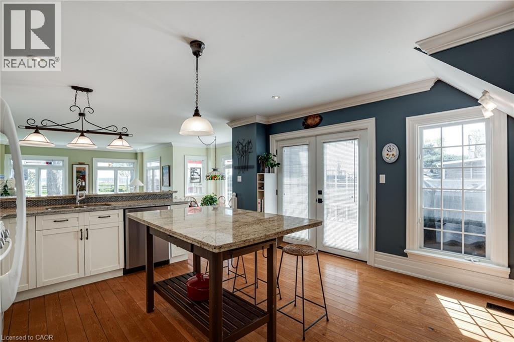 Photo 14 of 849 Beach Boulevard, Hamilton ON