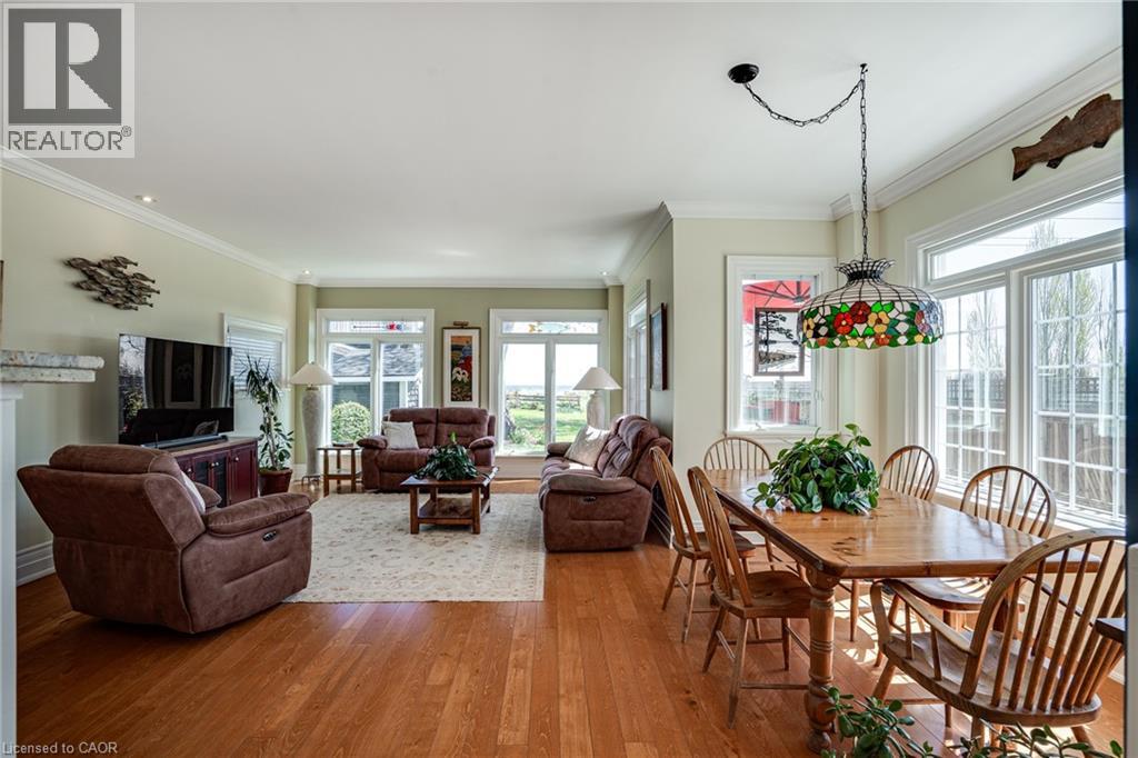 Photo 20 of 849 Beach Boulevard, Hamilton ON