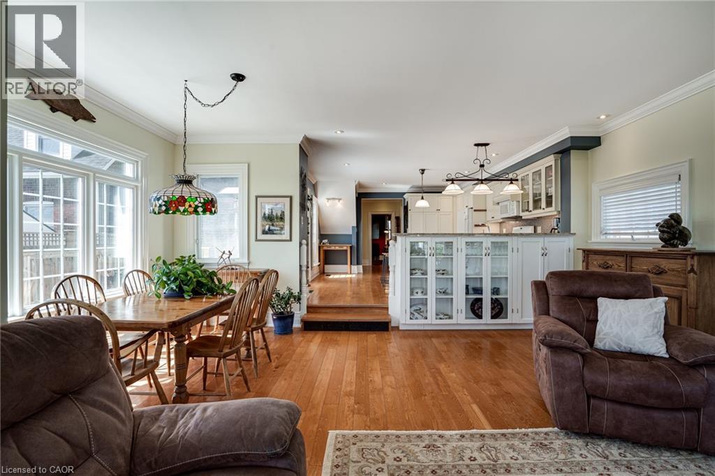 Photo 21 of 849 Beach Boulevard, Hamilton ON