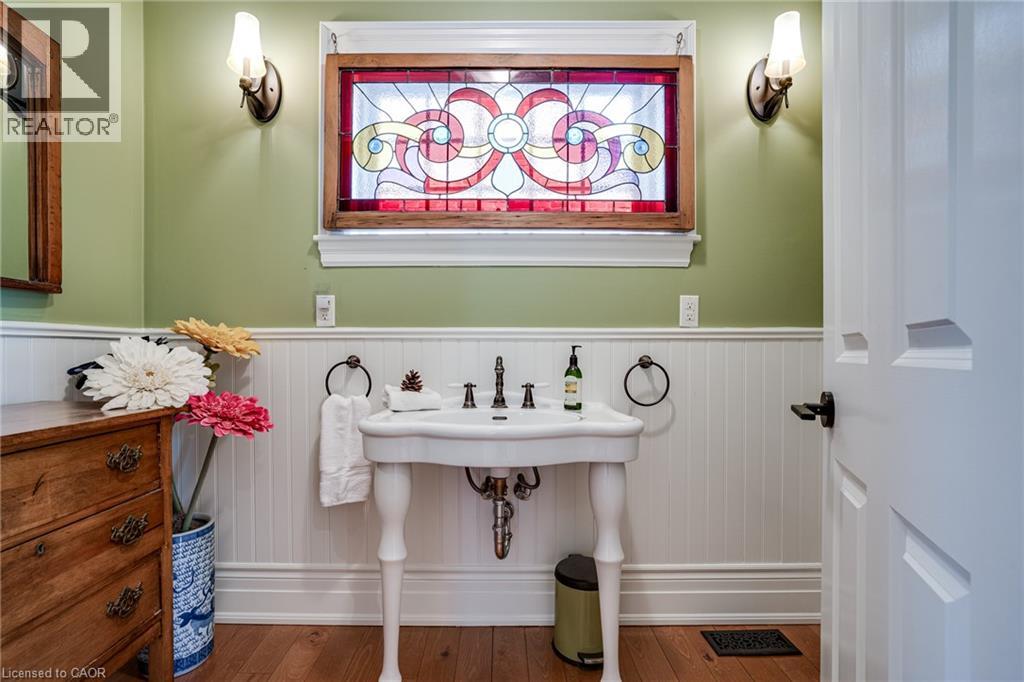 Photo 22 of 849 Beach Boulevard, Hamilton ON