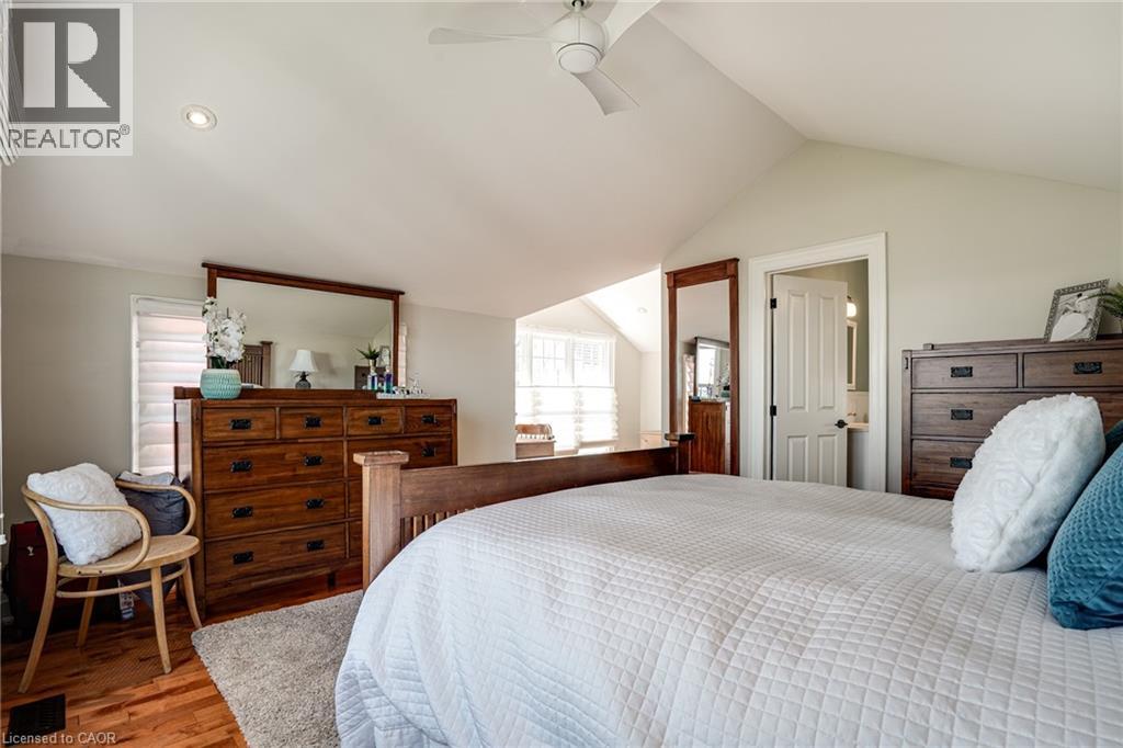 Photo 26 of 849 Beach Boulevard, Hamilton ON