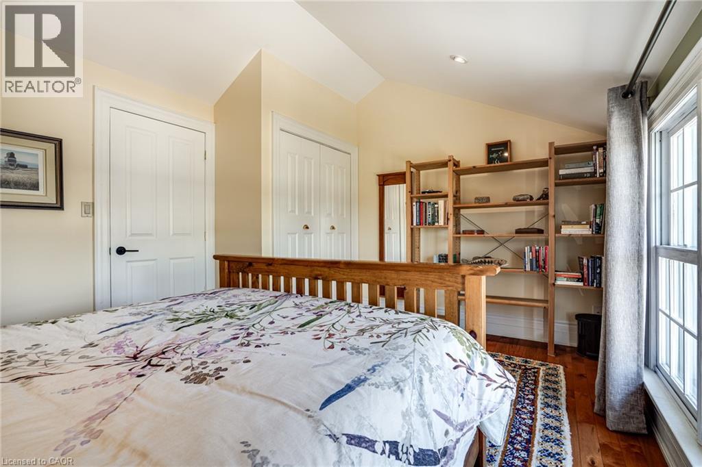 Photo 35 of 849 Beach Boulevard, Hamilton ON