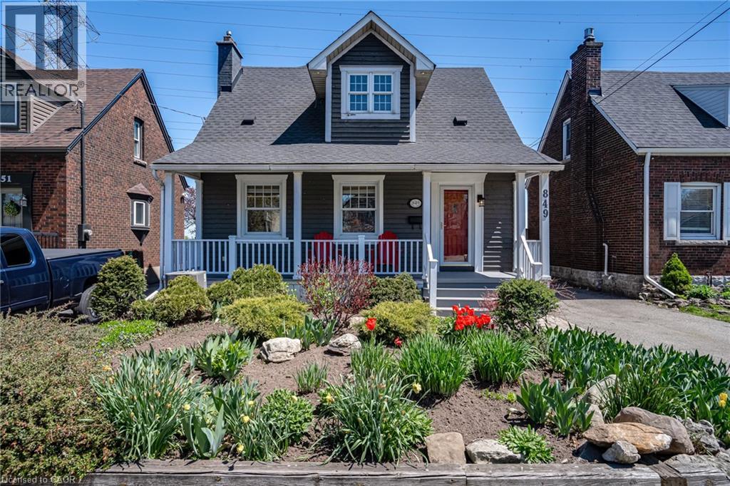 Photo 6 of 849 Beach Boulevard, Hamilton ON