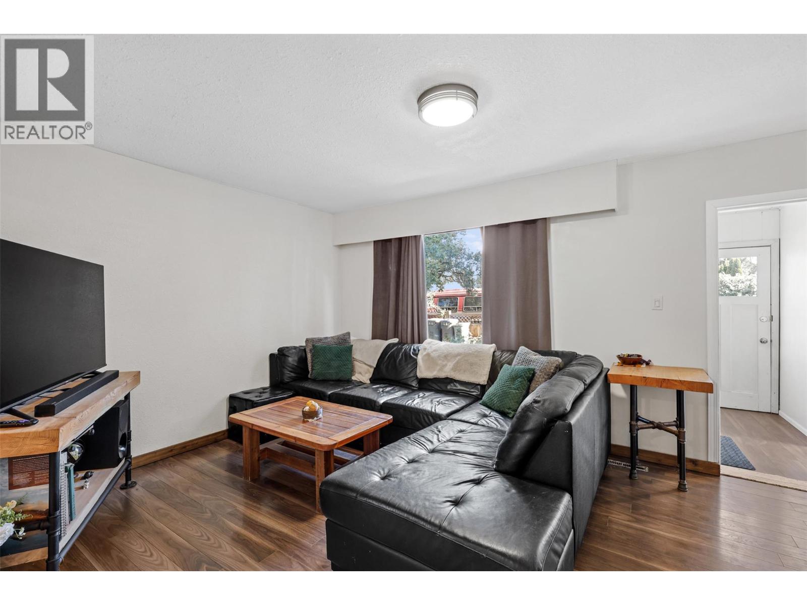 Photo 10 of 363 Campbell Avenue, Kamloops BC
