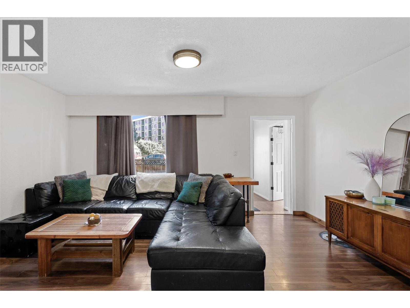 Photo 9 of 363 Campbell Avenue, Kamloops BC