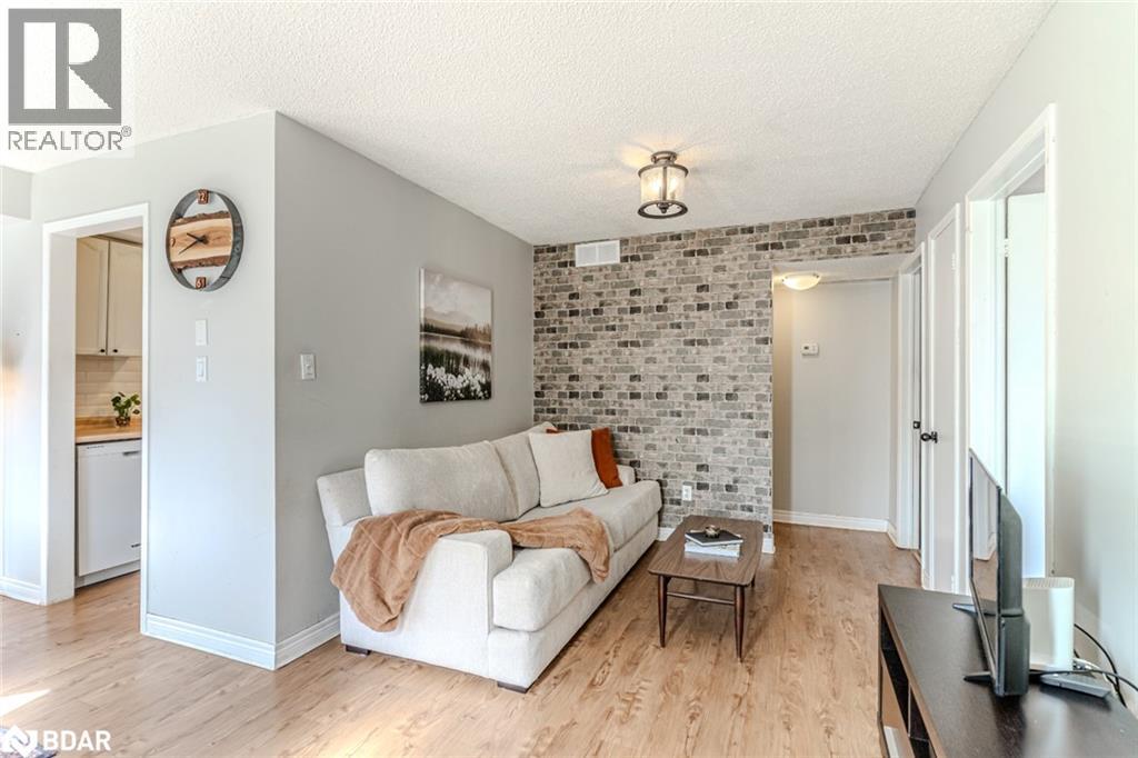 Photo 2 of 502 Essa Road Unit 15, Barrie ON