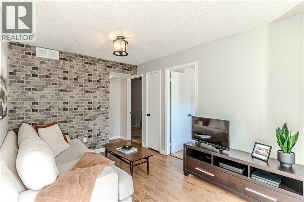 Photo 1 of 502 Essa Road Unit 15, Barrie ON