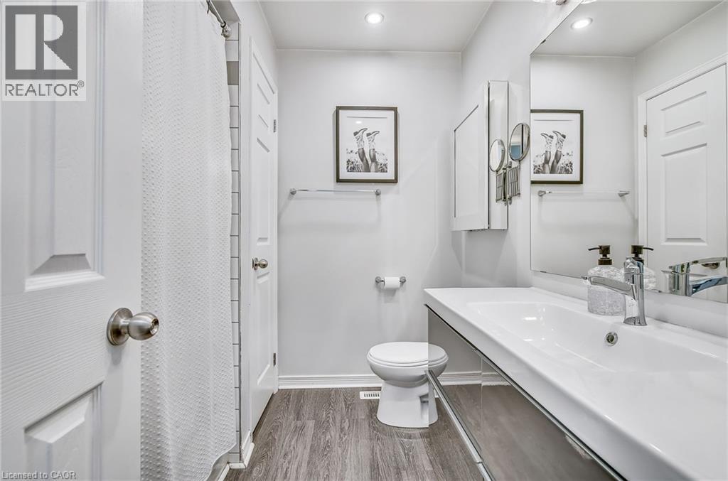 Photo 19 of 2055 Walkers Line Unit 103, Burlington ON