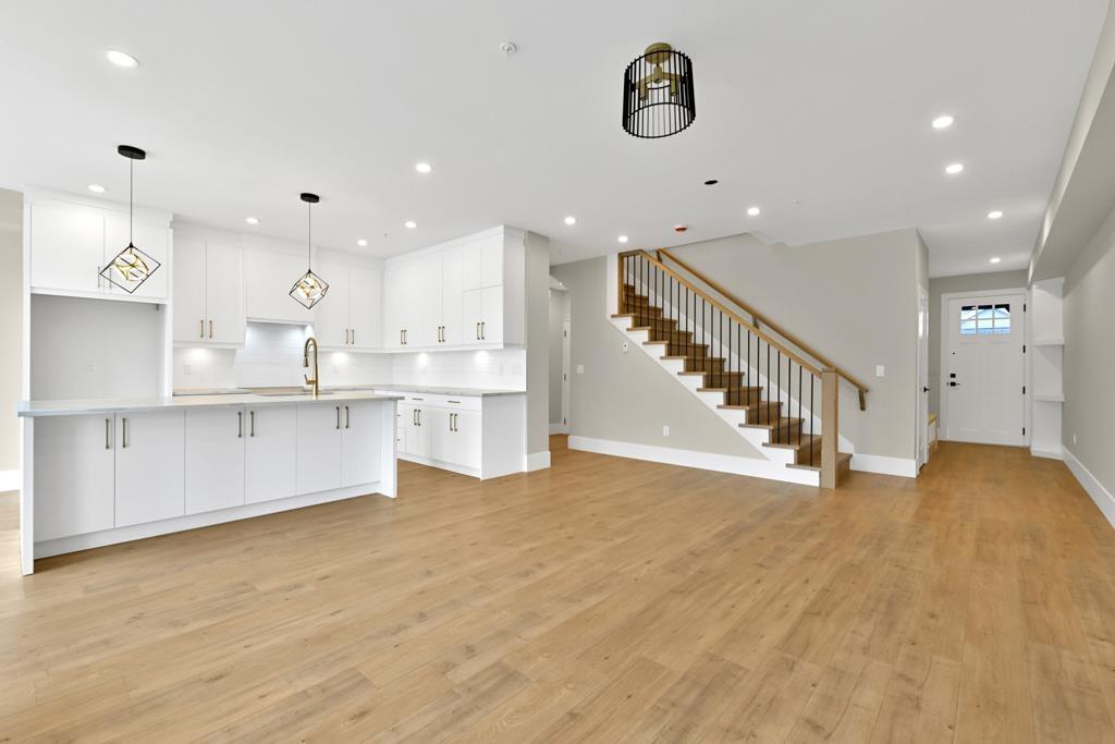 Photo 11 of 33980 Barker Court, Mission BC