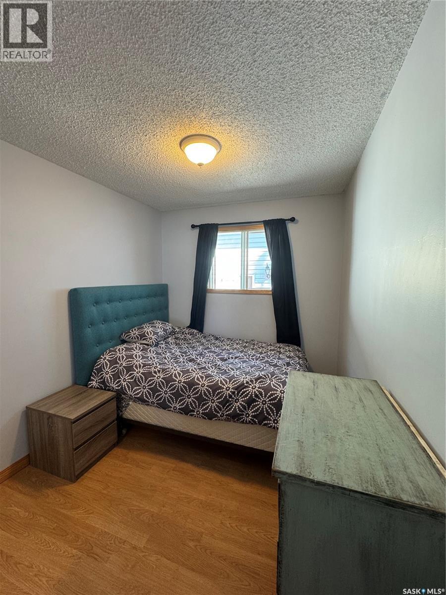 Photo 12 of 1509 Laura Avenue, Saskatoon SK