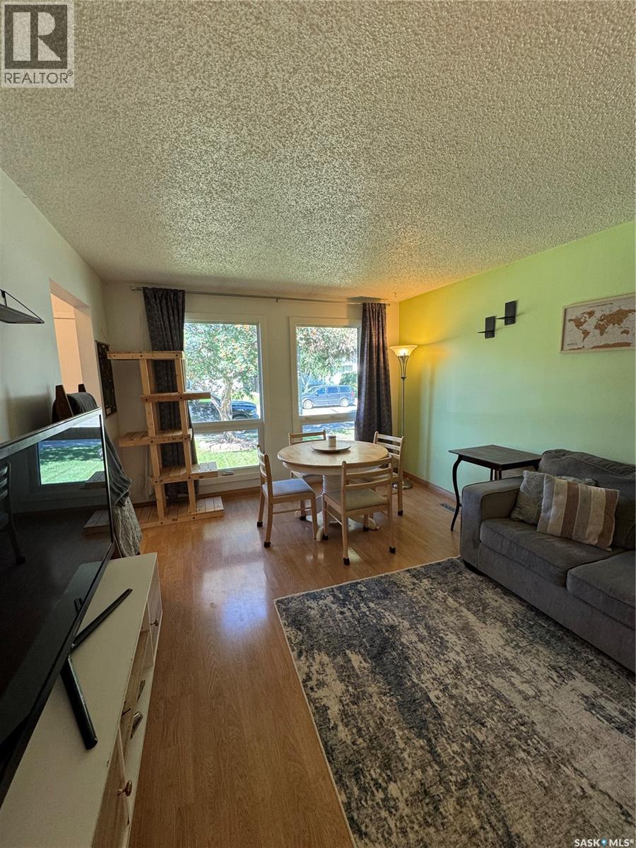 Photo 8 of 1509 Laura Avenue, Saskatoon SK