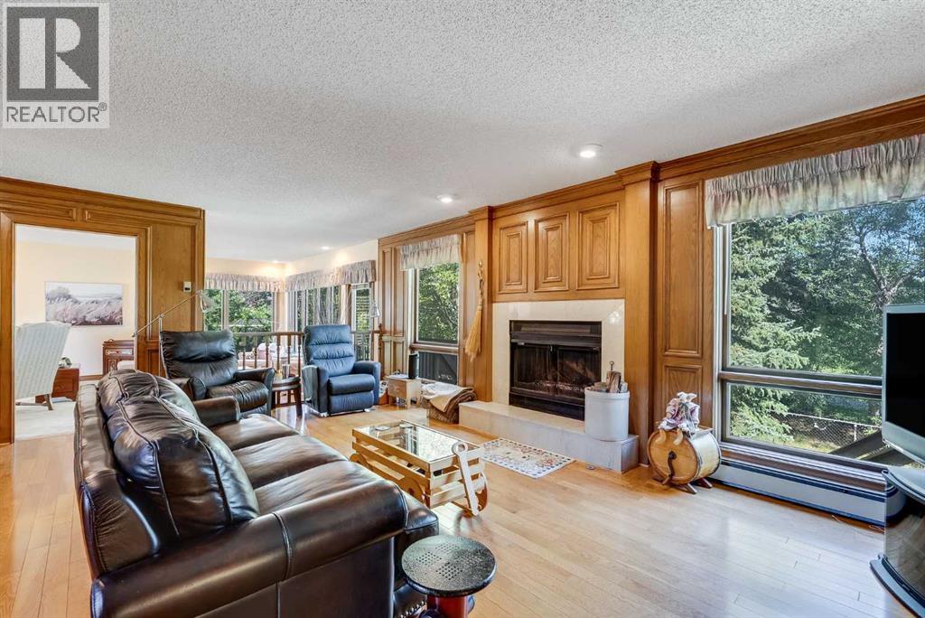 Single Family House for Sale in  Canterville Drive SW Canyon Meadows Calgary 