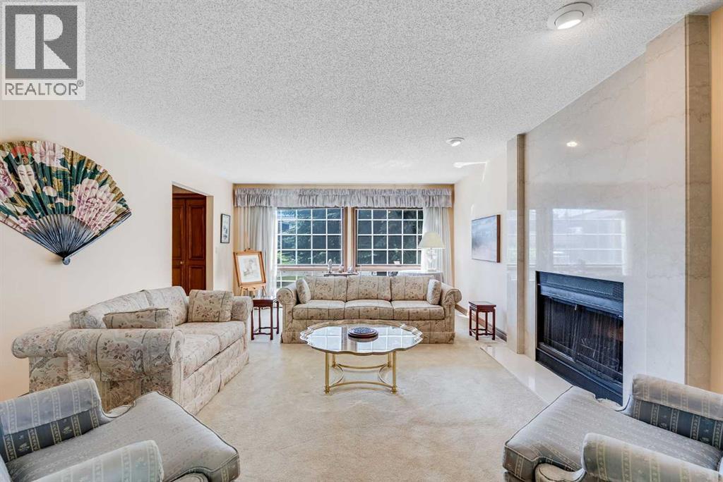 Single Family House for Sale in  Canterville Drive SW Canyon Meadows Calgary 