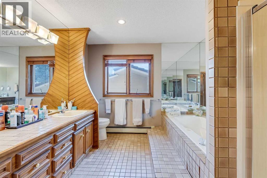 Single Family House for Sale in  Canterville Drive SW Canyon Meadows Calgary 