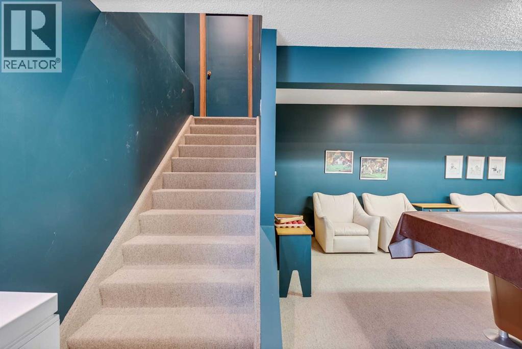 Single Family House for Sale in  Canterville Drive SW Canyon Meadows Calgary 