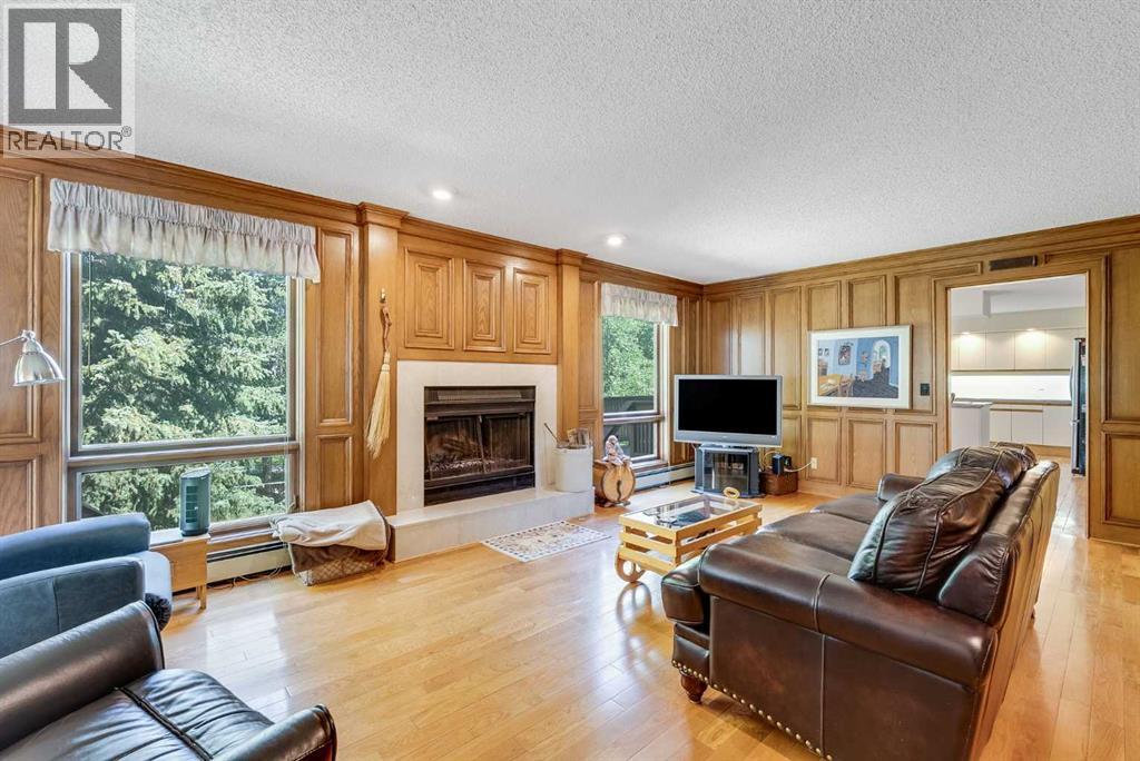 Single Family House for Sale in  Canterville Drive SW Canyon Meadows Calgary 