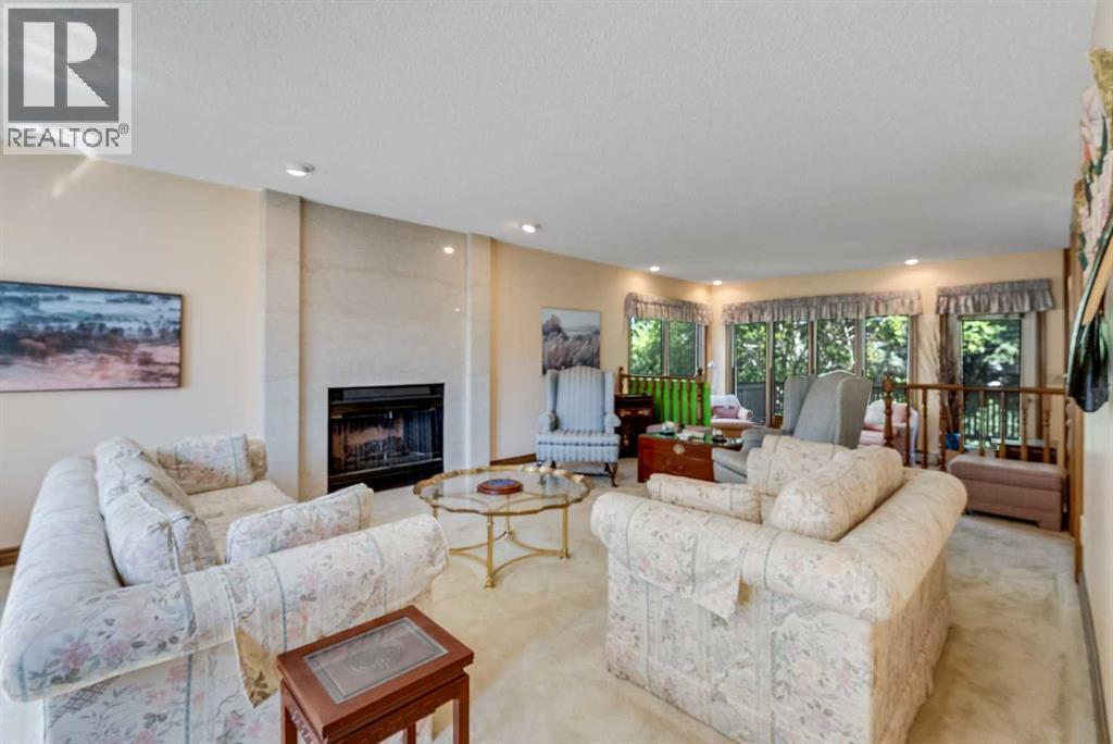 Single Family House for Sale in  Canterville Drive SW Canyon Meadows Calgary 