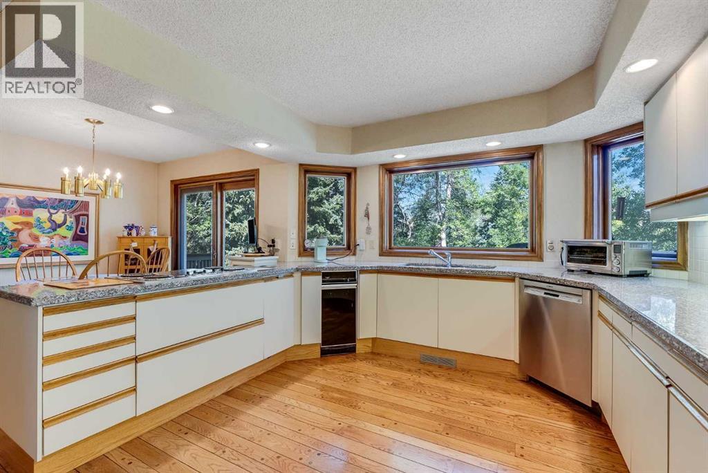 Single Family House for Sale in  Canterville Drive SW Canyon Meadows Calgary 
