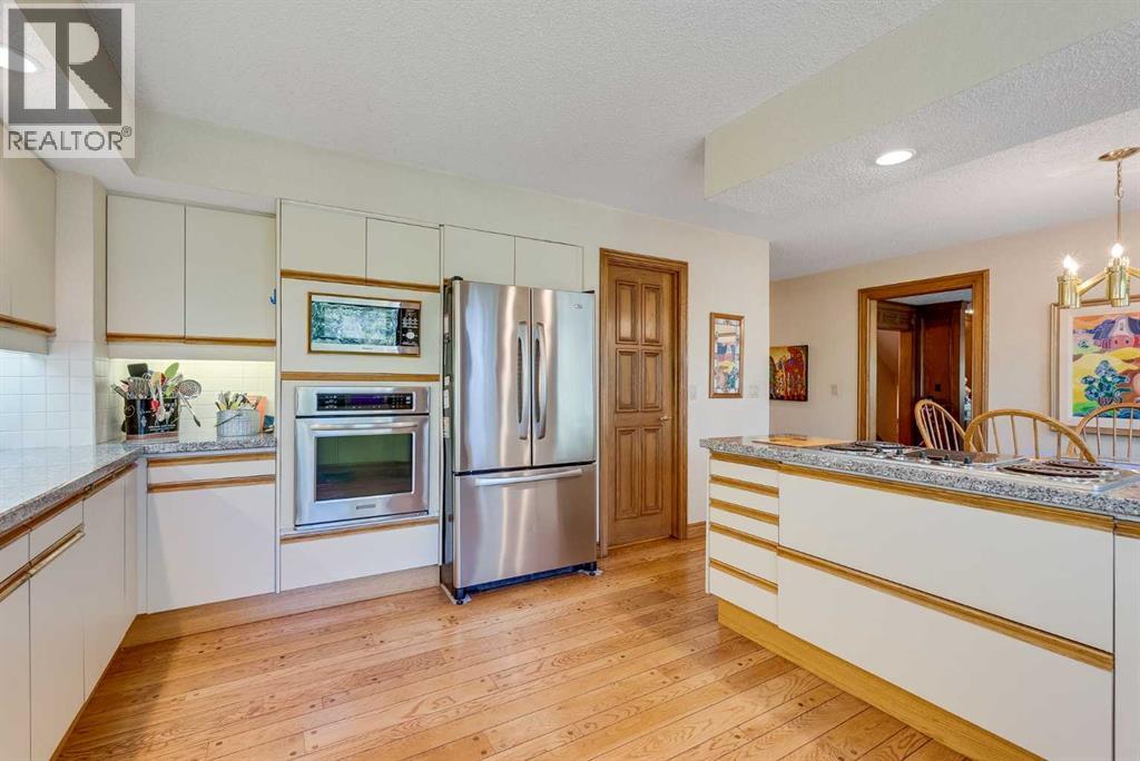 Single Family House for Sale in  Canterville Drive SW Canyon Meadows Calgary 