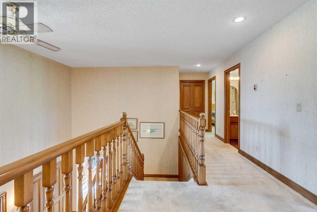 Single Family House for Sale in  Canterville Drive SW Canyon Meadows Calgary 