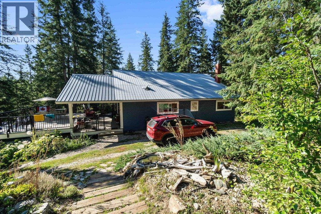 Photo 11 of 857 Grandview Bench Road, Salmon Arm BC