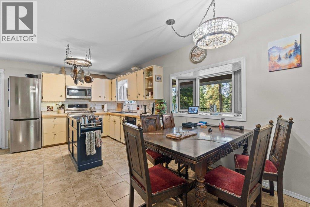 Photo 8 of 857 Grandview Bench Road, Salmon Arm BC