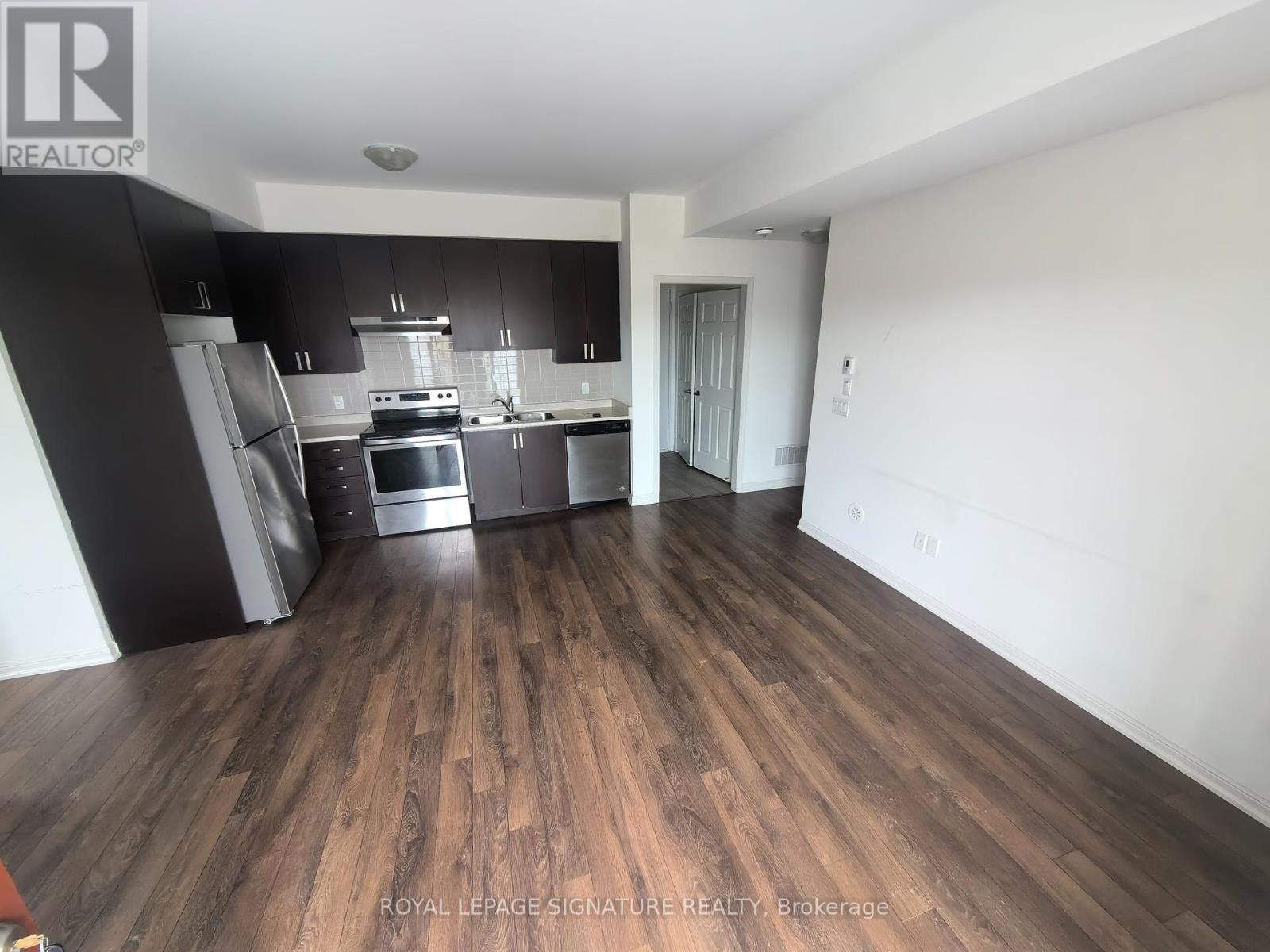 Photo 3 of 68 1 Beckenrose Court, Brampton ON