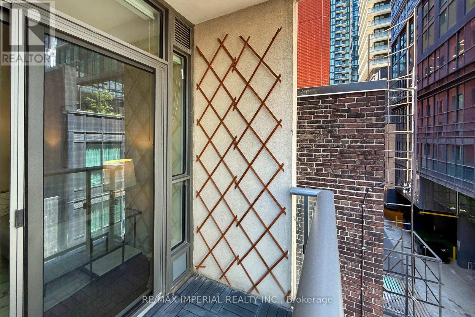 Photo 23 of 317 8 Mercer Street, Toronto ON