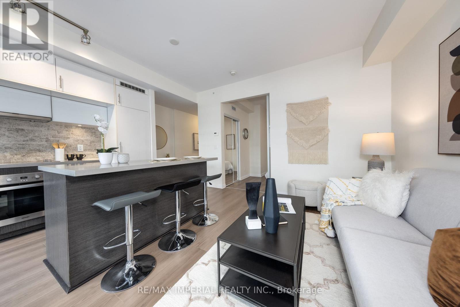 Photo 9 of 317 8 Mercer Street, Toronto ON