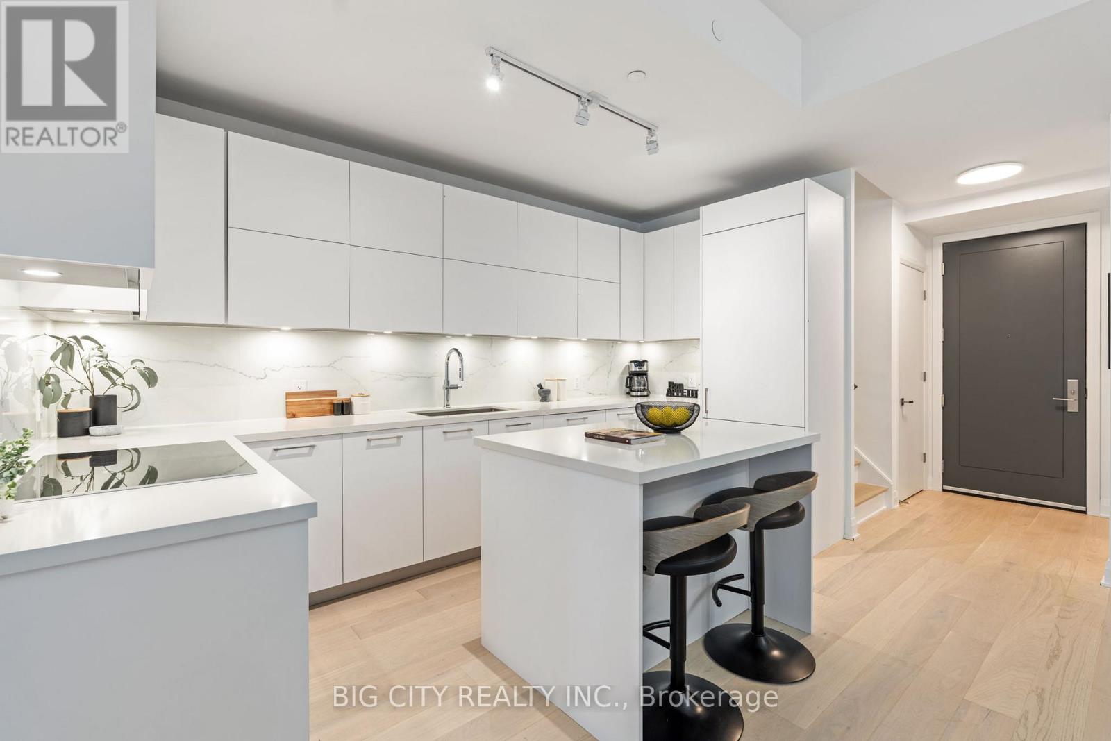 Photo 11 of Th 03 33 Frederick Todd Way, Toronto ON