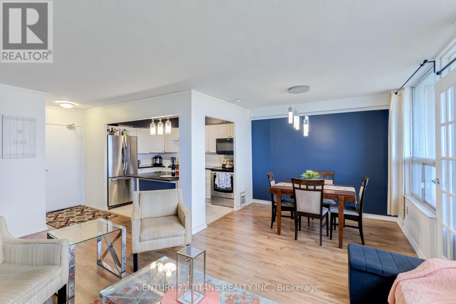Photo 13 of 1510 5 Shady Golfway, Toronto ON