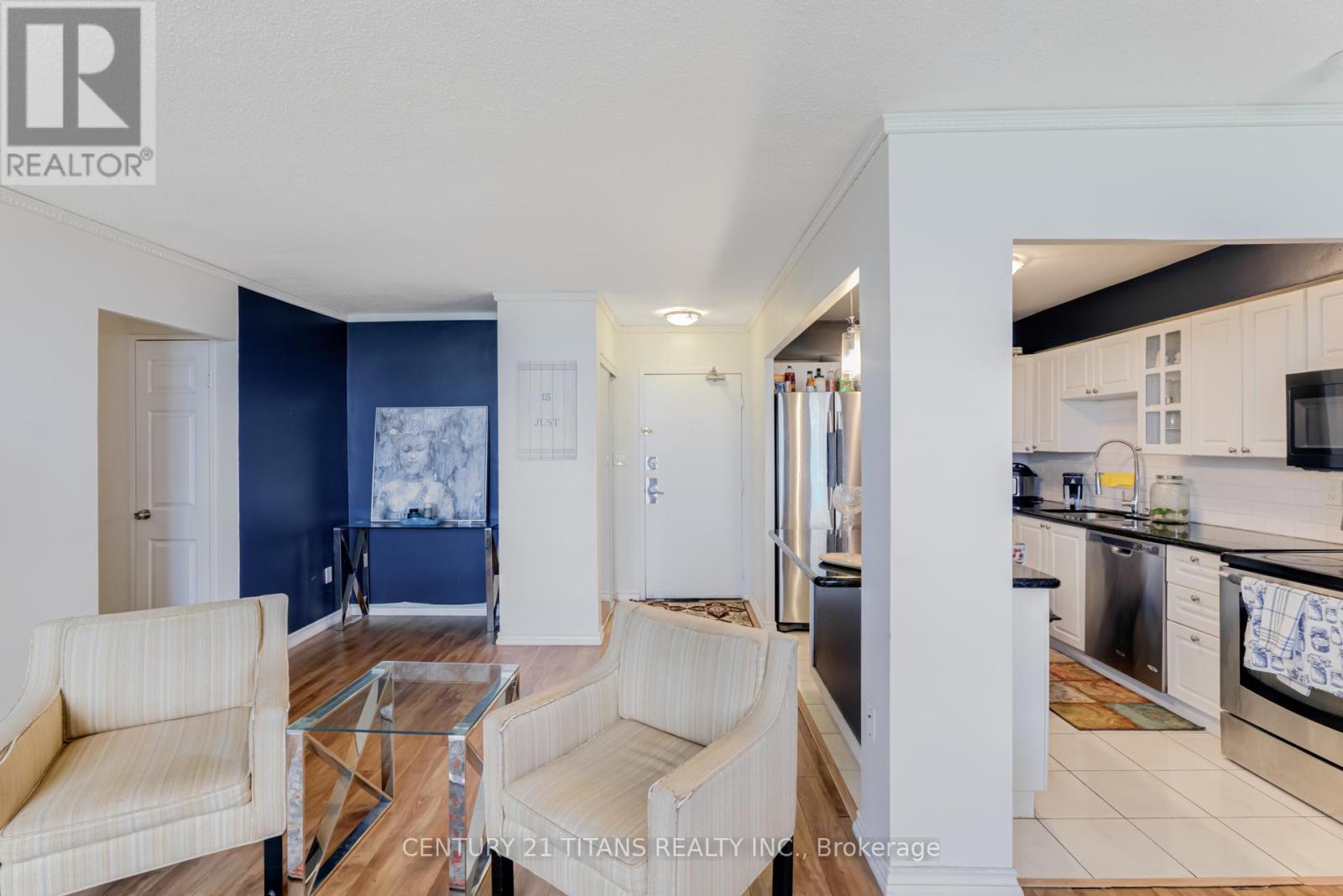 Photo 16 of 1510 5 Shady Golfway, Toronto ON