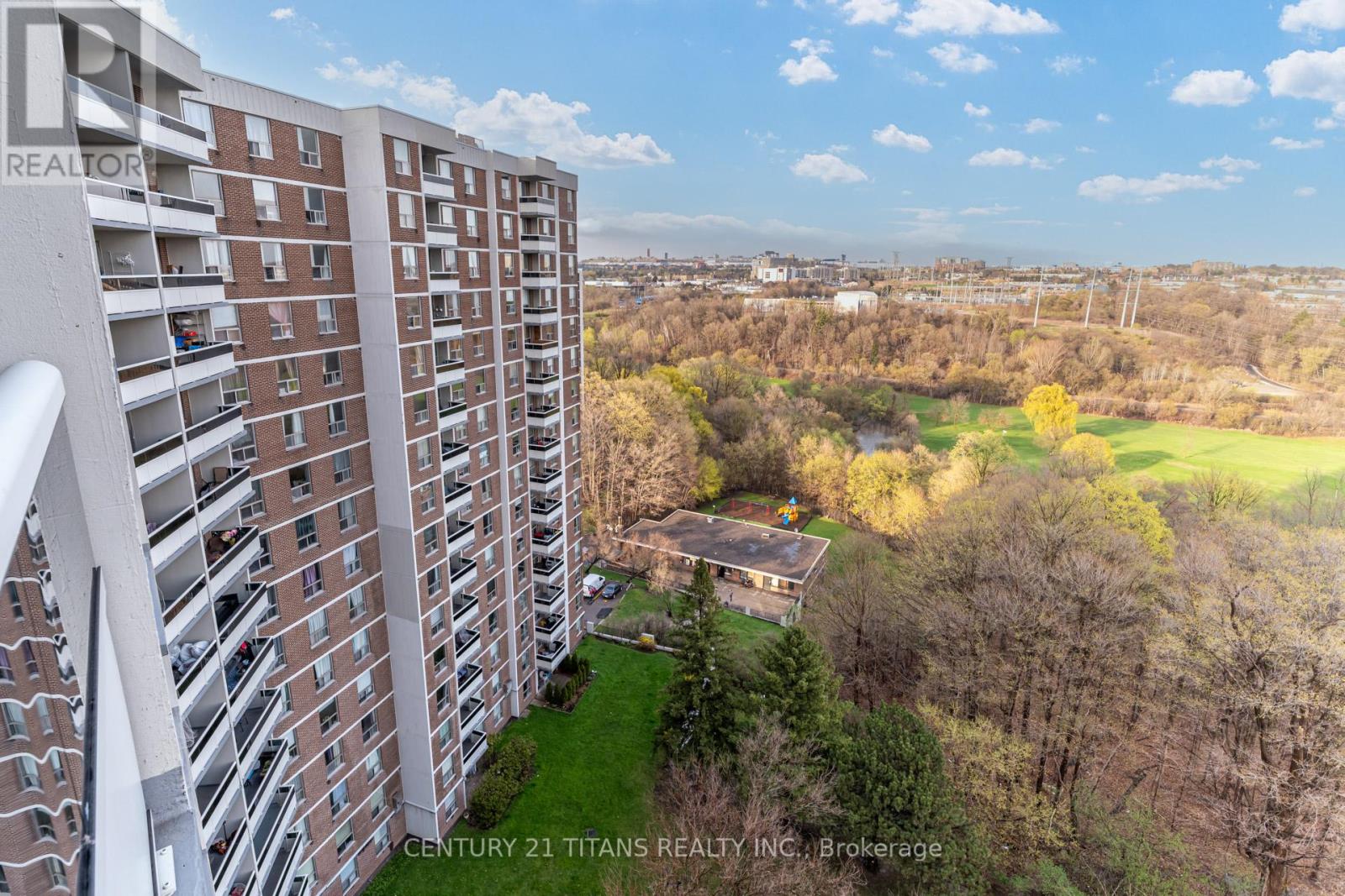 Photo 42 of 1510 5 Shady Golfway, Toronto ON