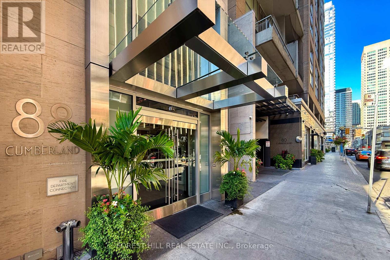 Photo 1 of 510 88 Cumberland Street, Toronto ON