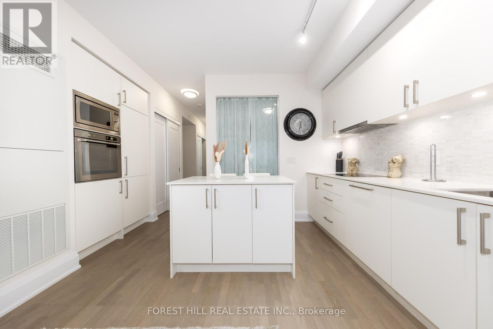 Photo 11 of 510 88 Cumberland Street, Toronto ON