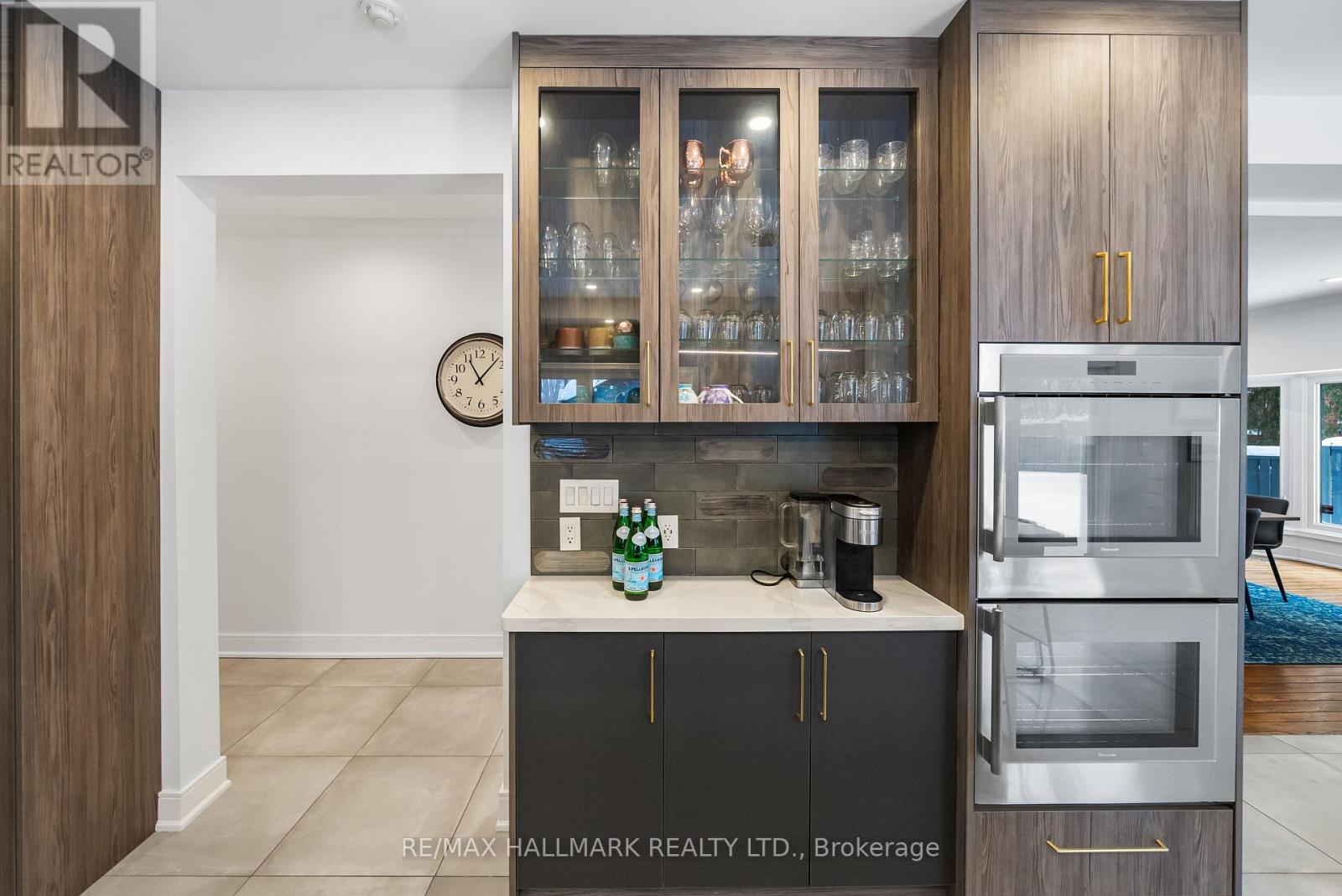 Photo 13 of 97 Clarinda Drive, Toronto ON