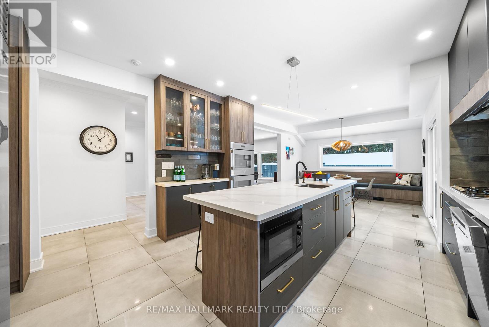 Photo 14 of 97 Clarinda Drive, Toronto ON