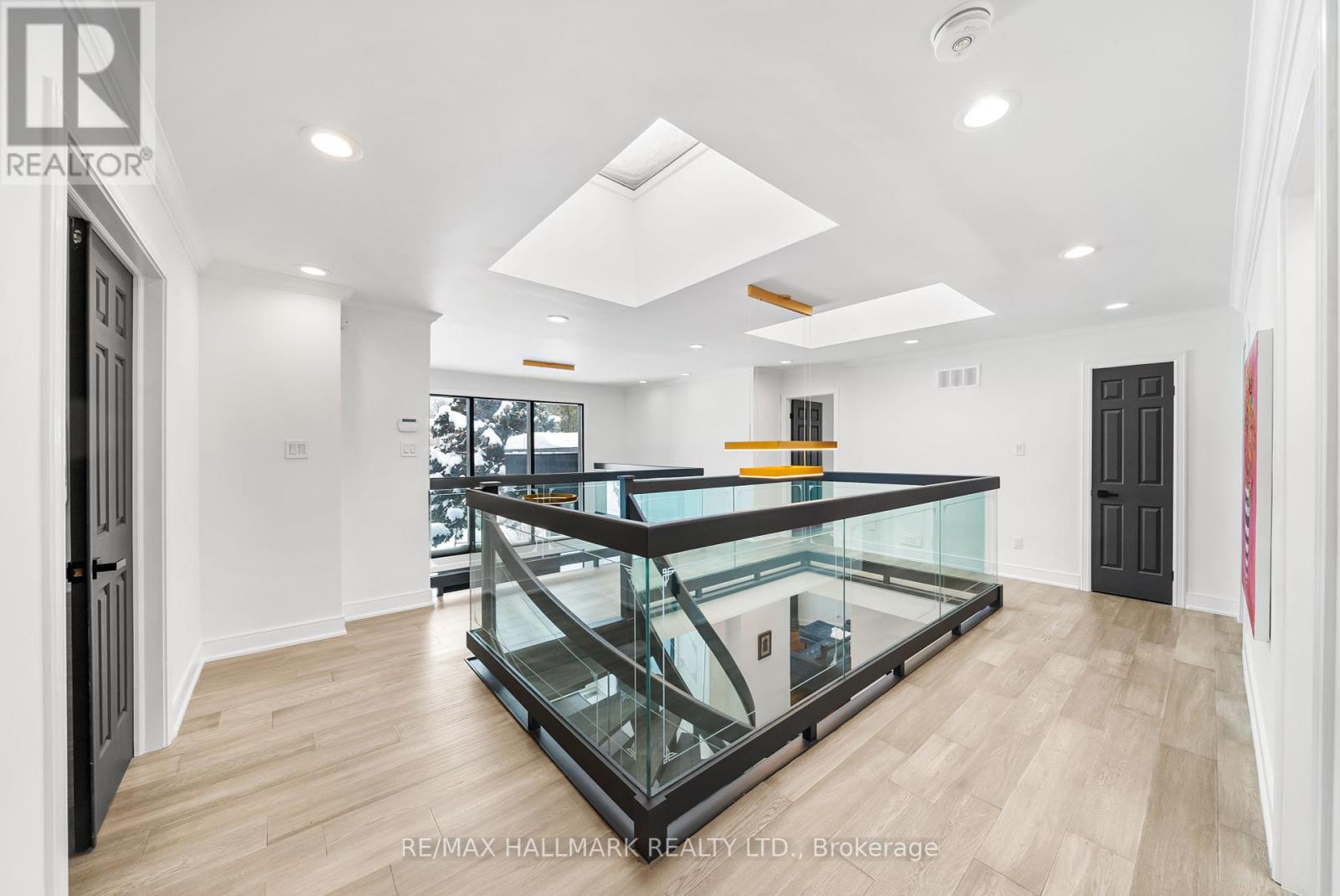 Photo 21 of 97 Clarinda Drive, Toronto ON