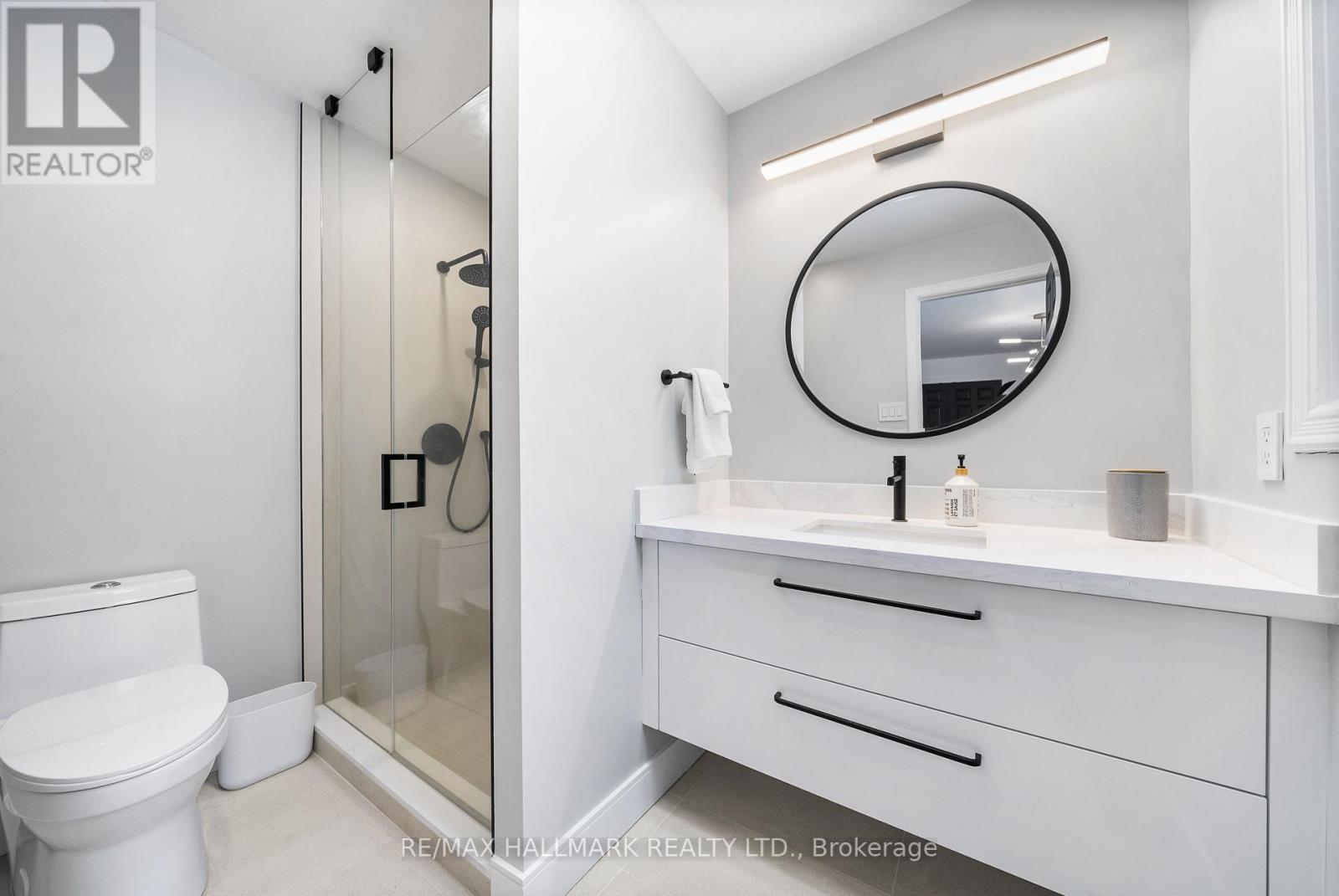 Photo 28 of 97 Clarinda Drive, Toronto ON