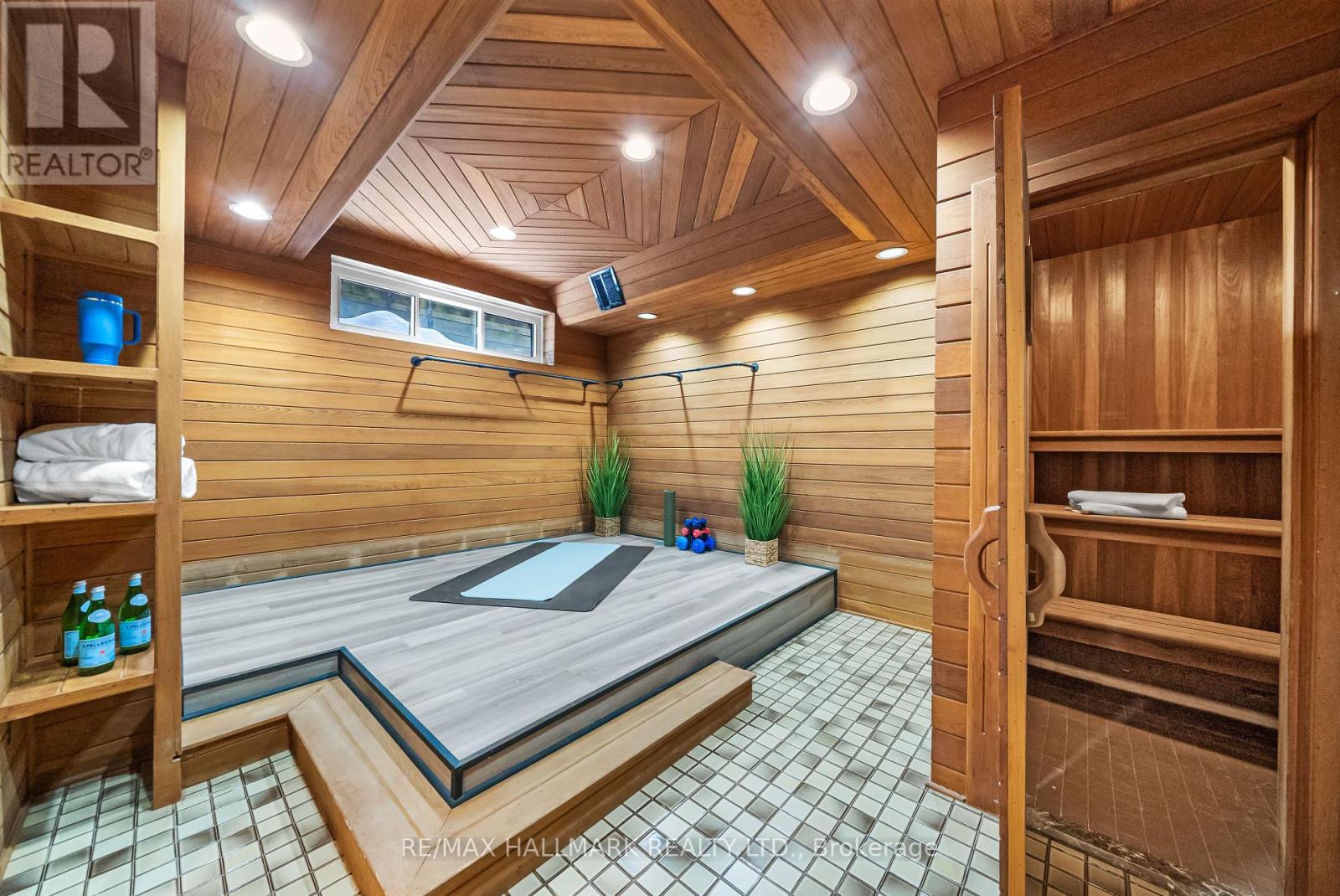 Photo 40 of 97 Clarinda Drive, Toronto ON