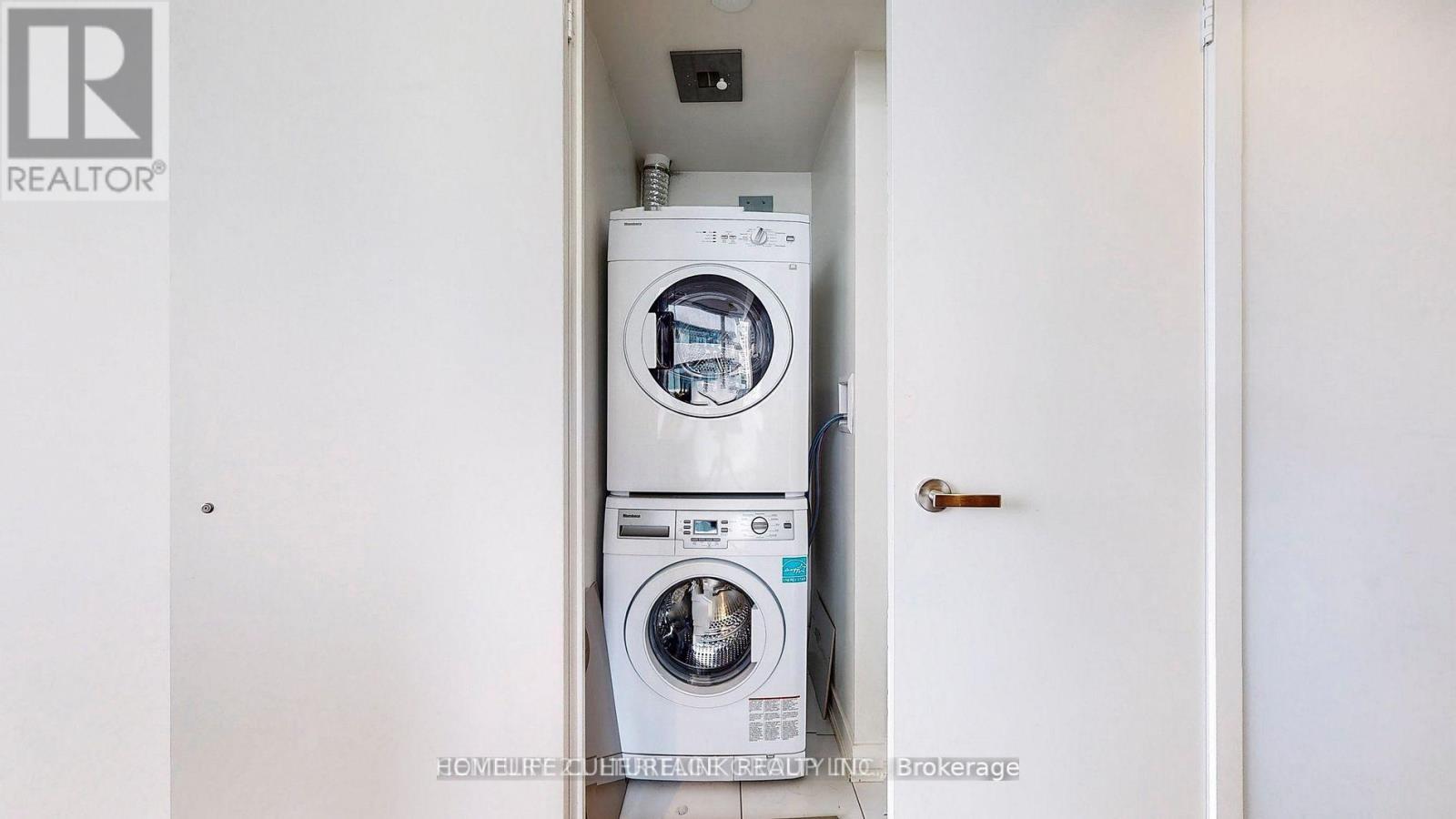 Photo 19 of 3907 100 Harbour Street, Toronto ON