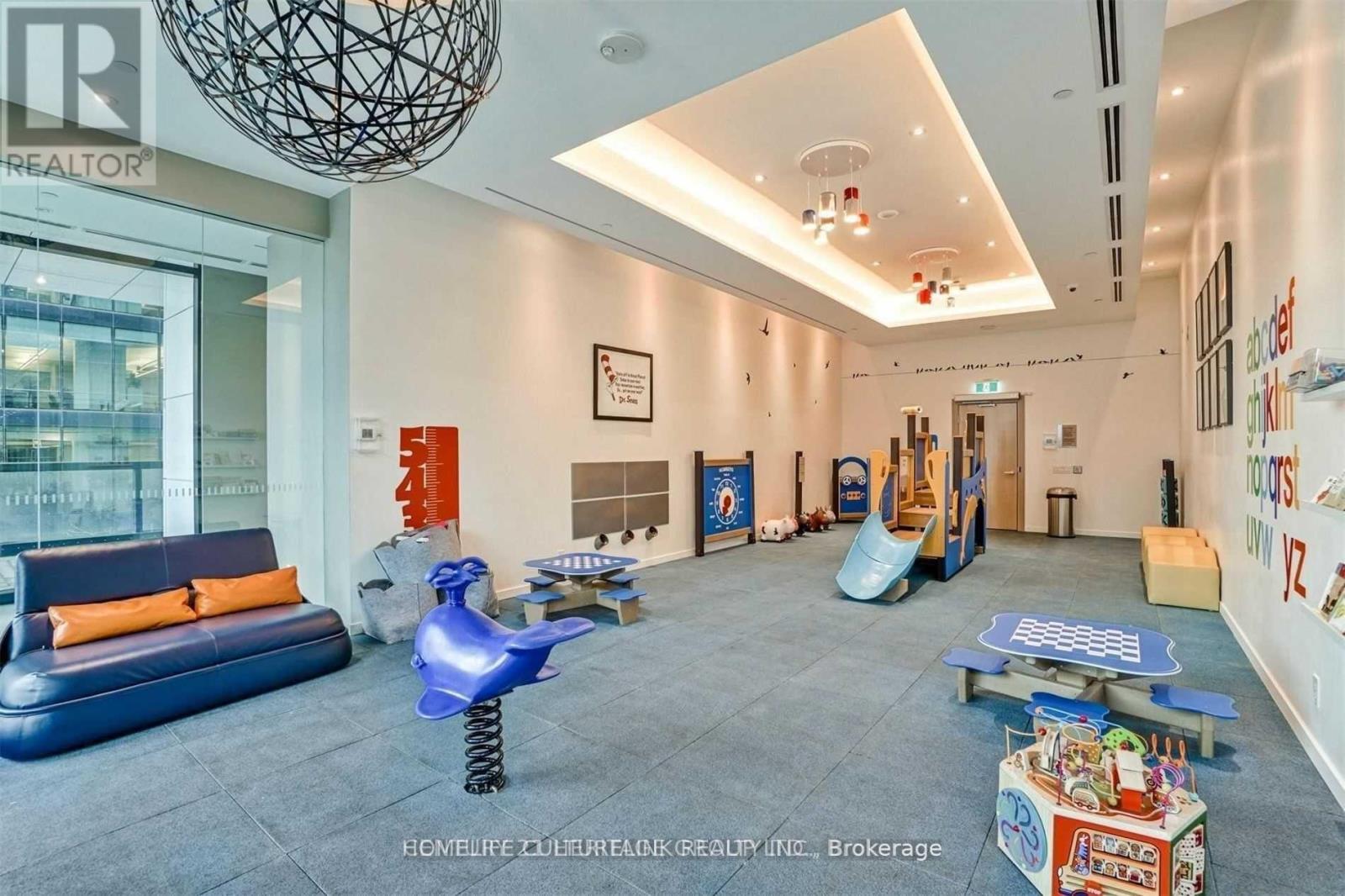 Photo 30 of 3907 100 Harbour Street, Toronto ON
