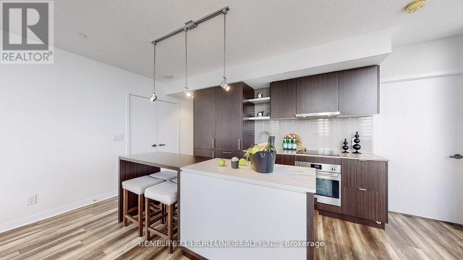 Photo 8 of 3907 100 Harbour Street, Toronto ON