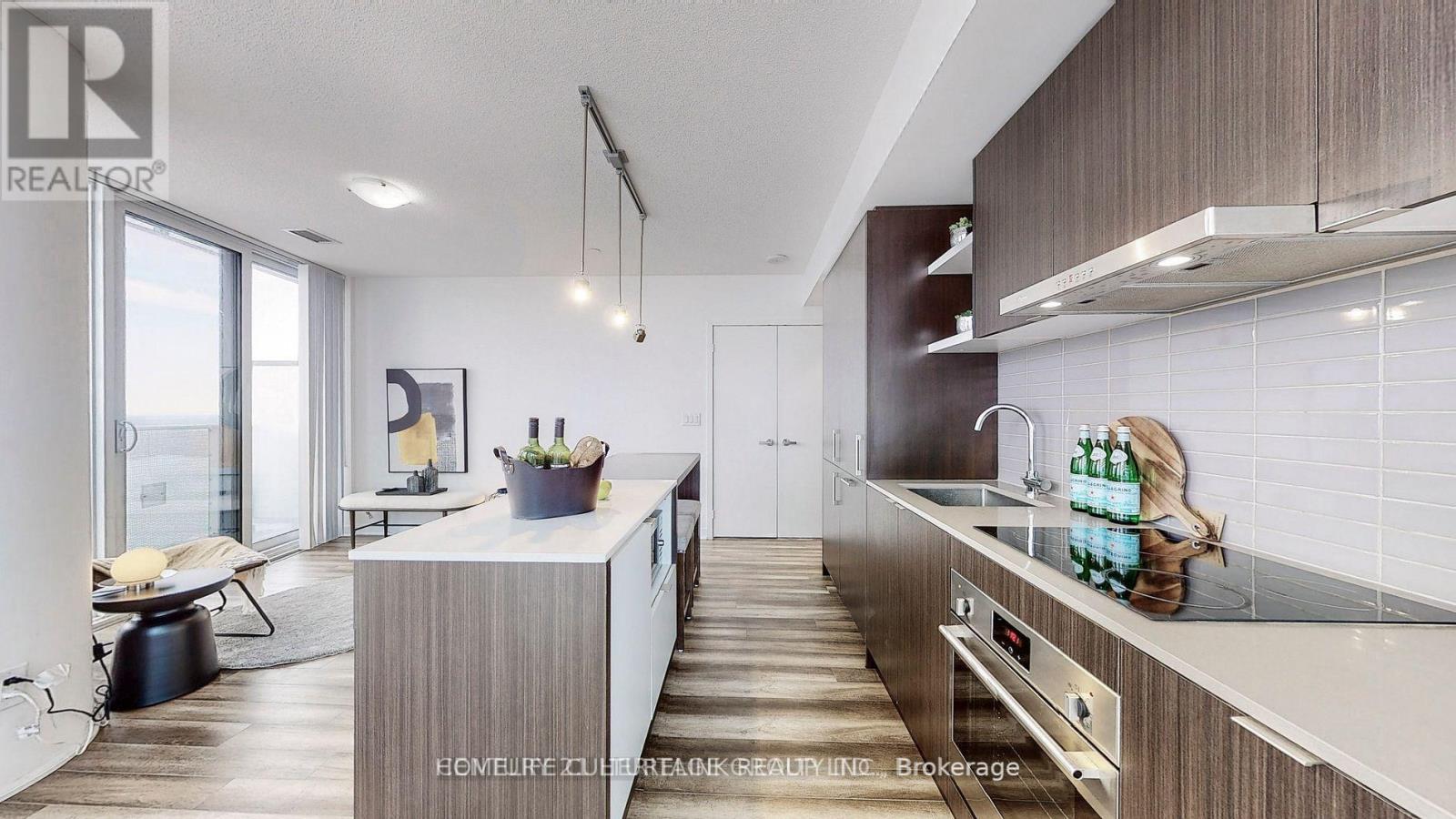 Photo 9 of 3907 100 Harbour Street, Toronto ON