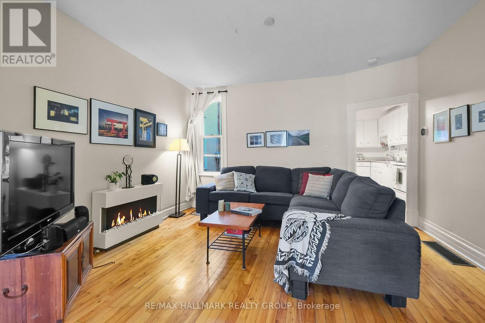 Photo 11 of 230 Booth Street, Ottawa ON