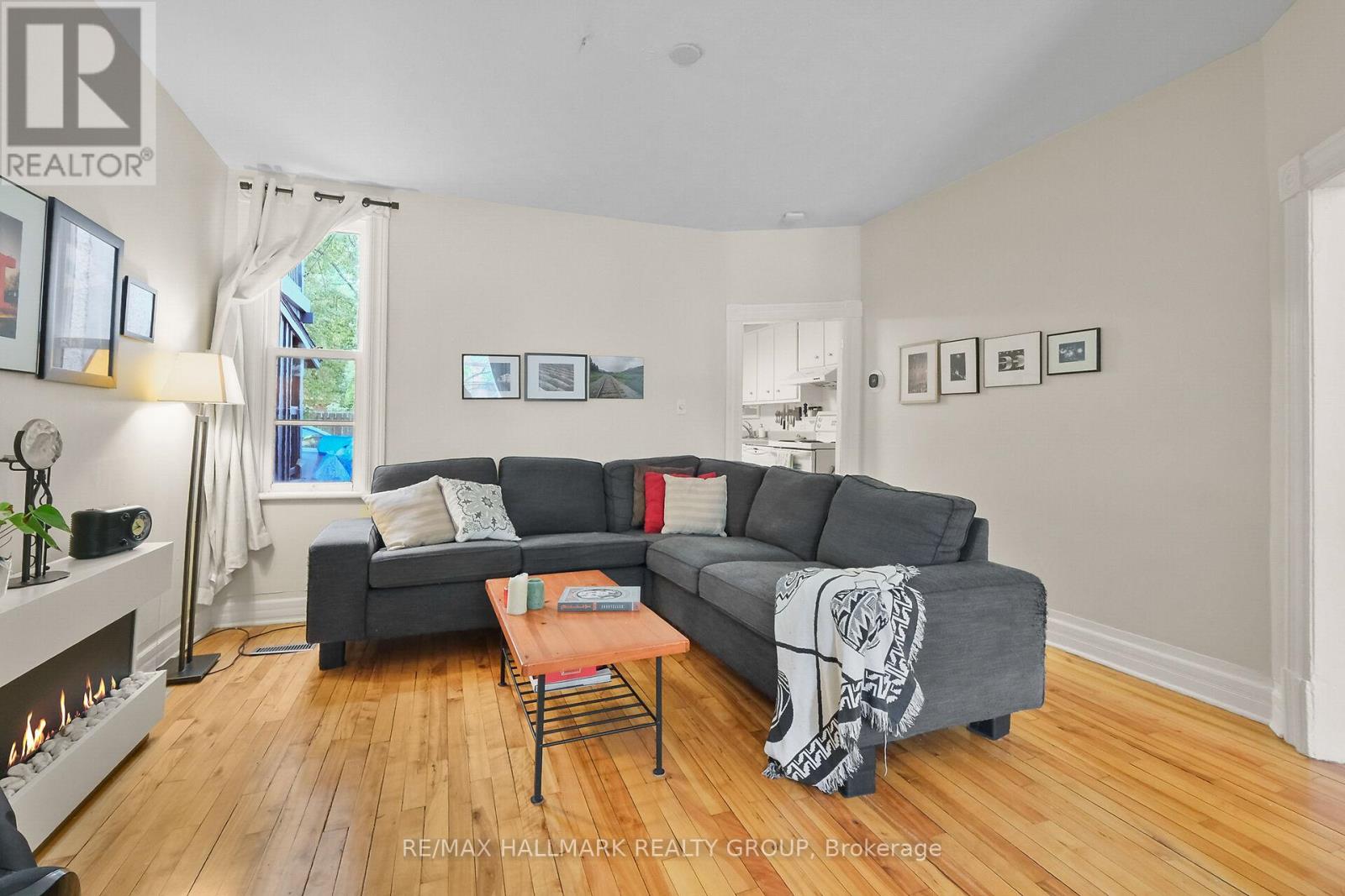 Photo 12 of 230 Booth Street, Ottawa ON