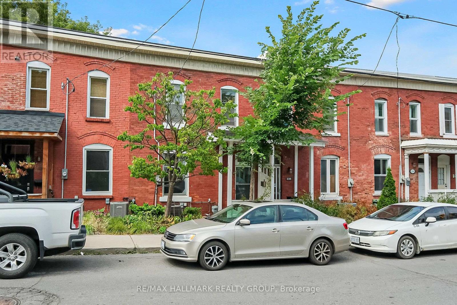 An exceptional location in West Centretown.