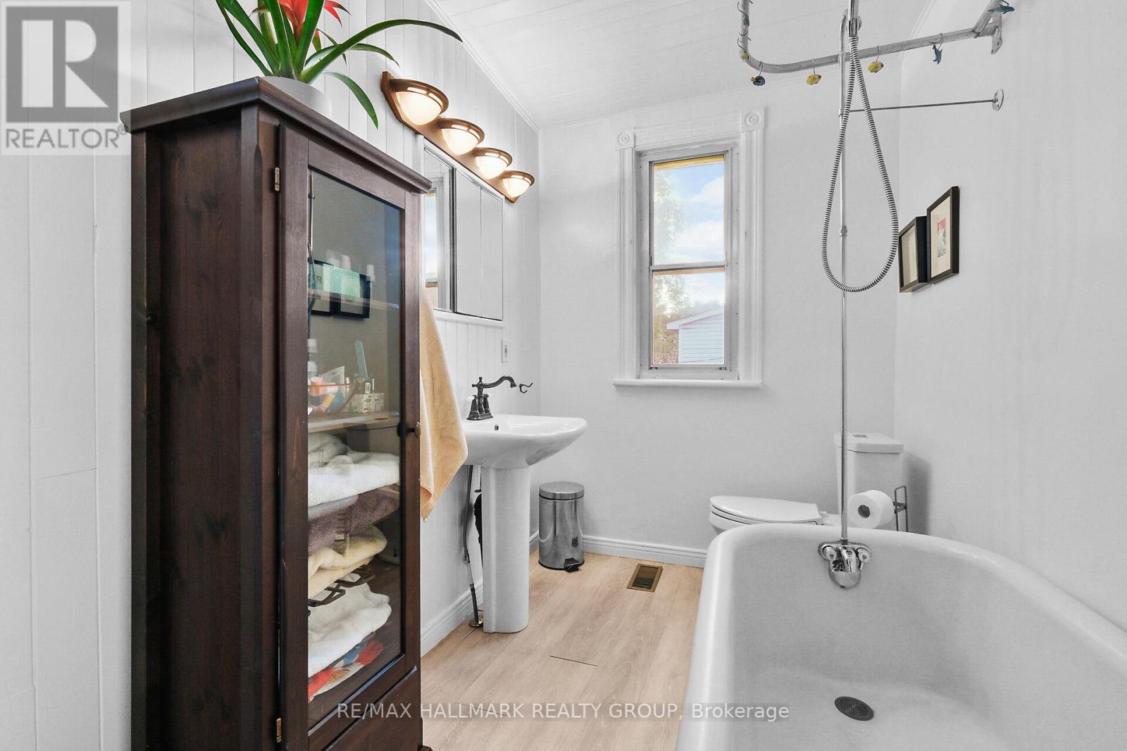 Photo 30 of 230 Booth Street, Ottawa ON