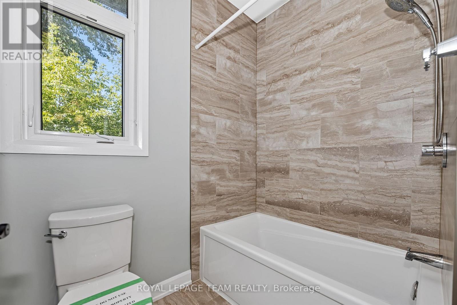 Photo 21 of 2500 Kearns Way, Ottawa ON