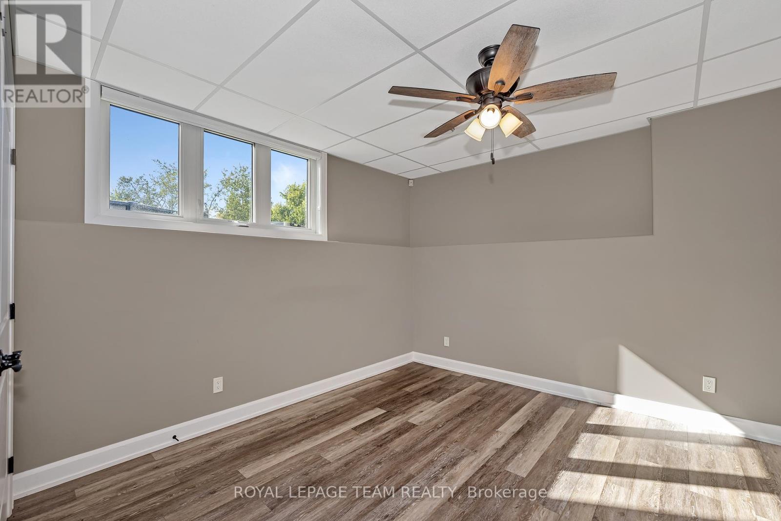 Photo 36 of 2500 Kearns Way, Ottawa ON